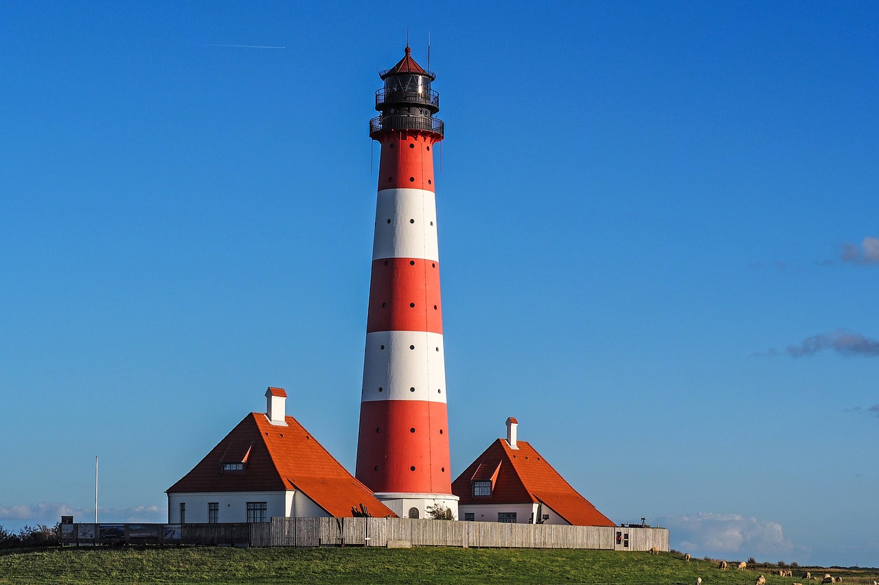 lighthouse, westerhever, coast-1392124.jpg